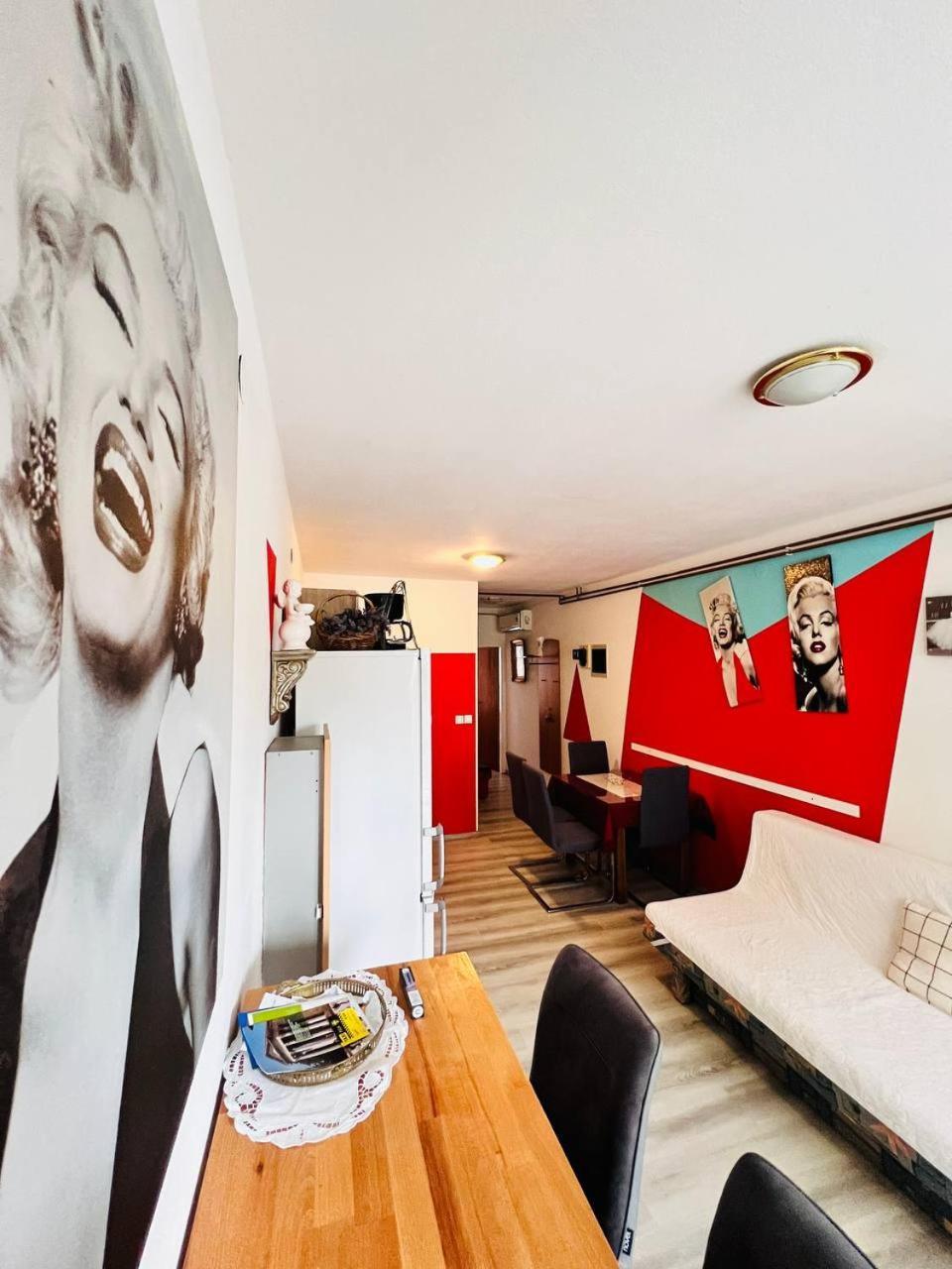 Mira Apartment Pula Ngoại thất bức ảnh