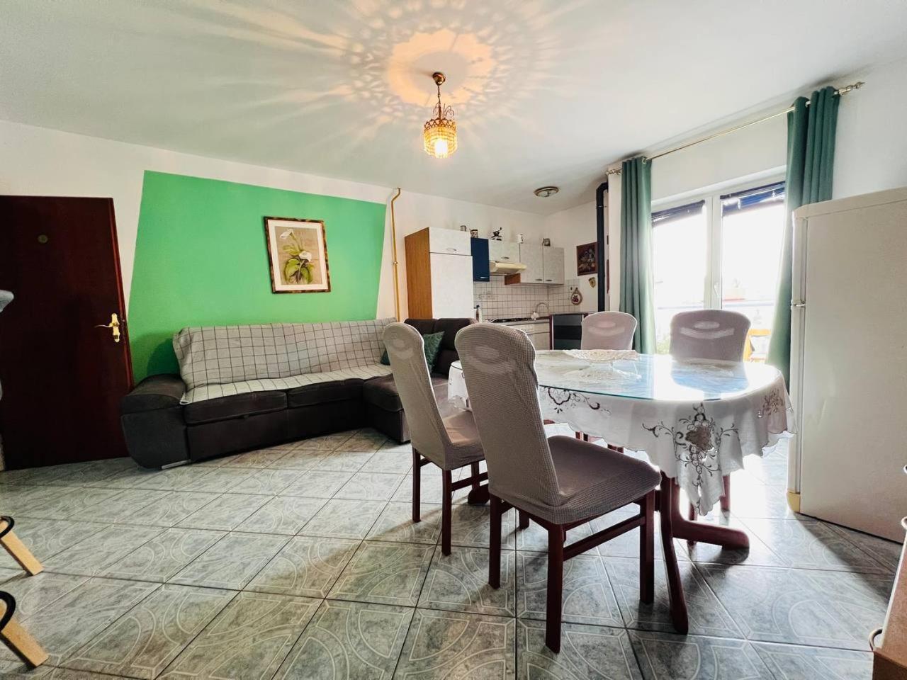 Mira Apartment Pula Ngoại thất bức ảnh