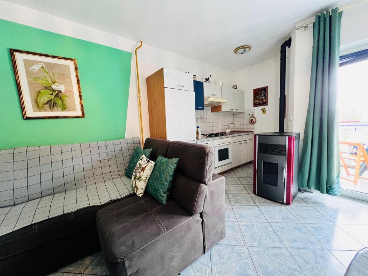 Mira Apartment Pula Ngoại thất bức ảnh